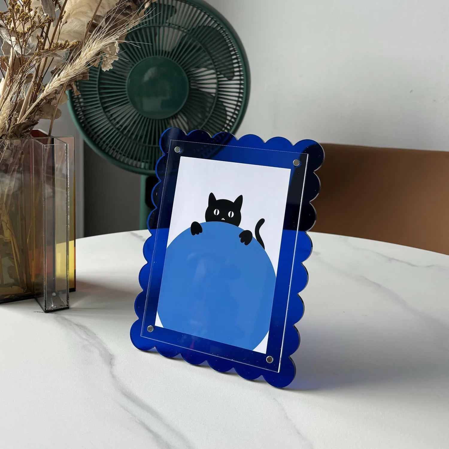 Scalloped Acrylic Picture Frame Neon Magnetic Acrylic Tabletop Desk Frame Decoration Colored Modern Photo Frame
