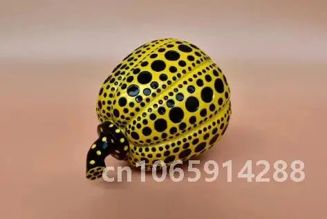 Kusama Yayoi Pumpkin Statue Japanese Art Wave Point Pumpkin Sculpture Morden Resin Crafts Office Home Interior Decor