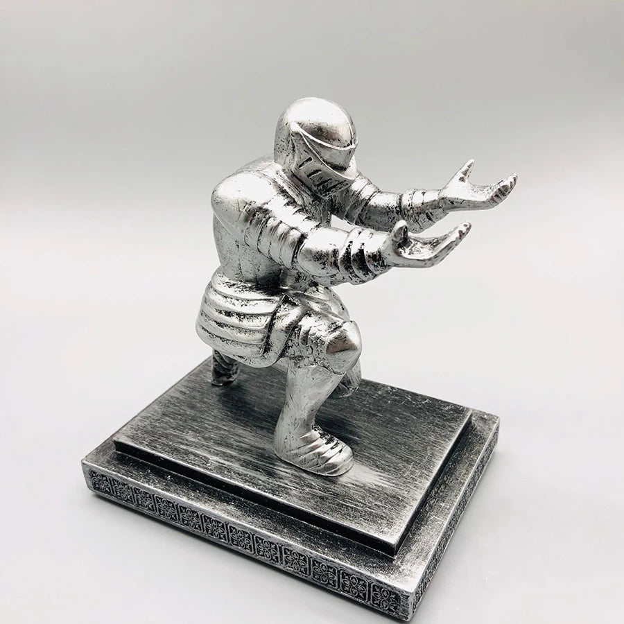 NEW Knight Pen Holder Executive Soldier Figurine Pencil Stand for Office Accessories deco Pen Stand Desk Organizer