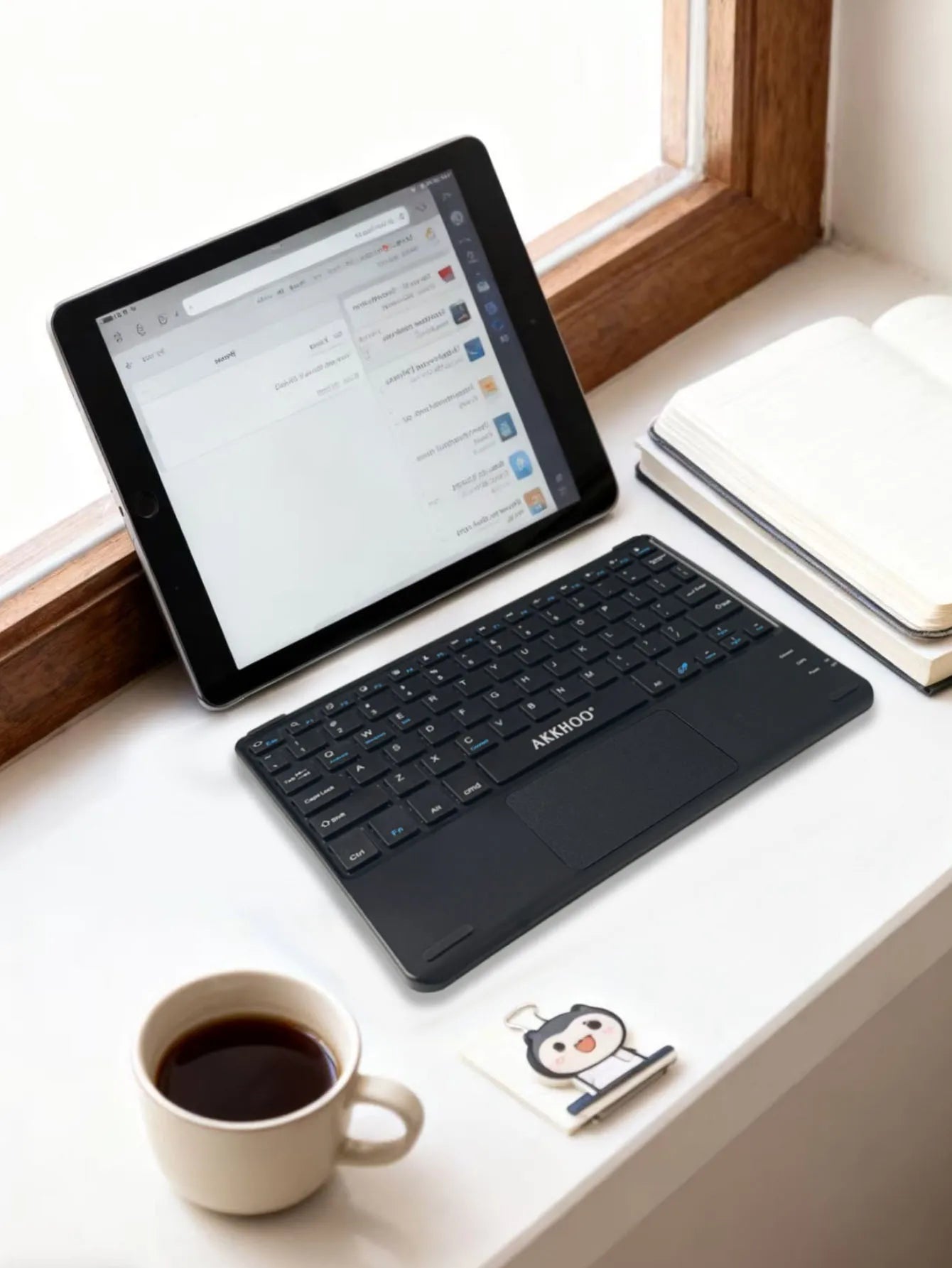 Touchscreen keyboard is compatible with tablets. With high appearance quality cartoon touch wireless Bluetooth keyboard