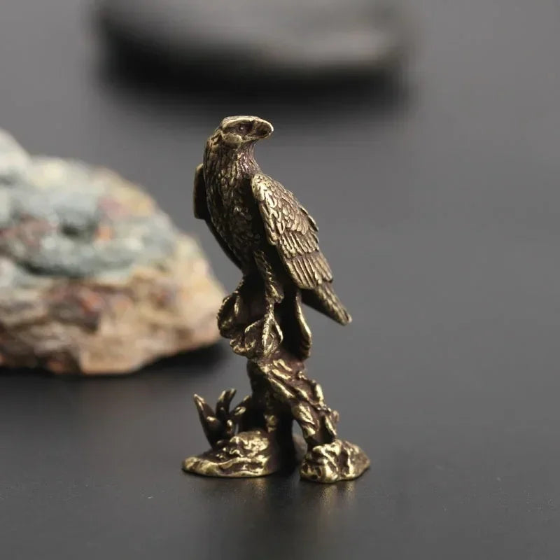 Eagle Statue Miniature Sculpture Handmade Crafts Ornament Vintage Copper Bird Figurine For Interior Home Desk Animal