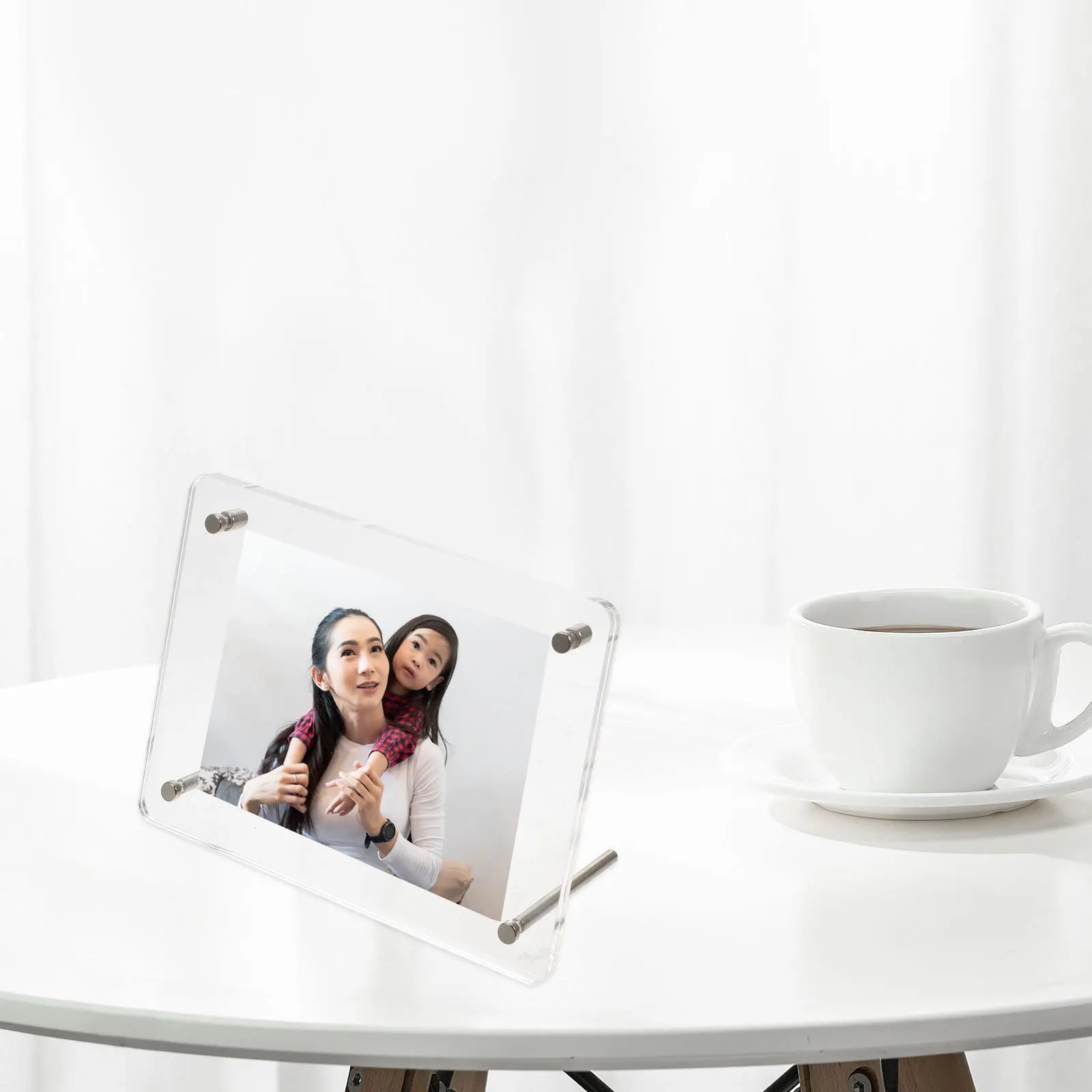 Clear Acrylic Photo Frame 10x15cm Frameless Design for Desktop Or Wall Mount Display Picture Frame for Home Office