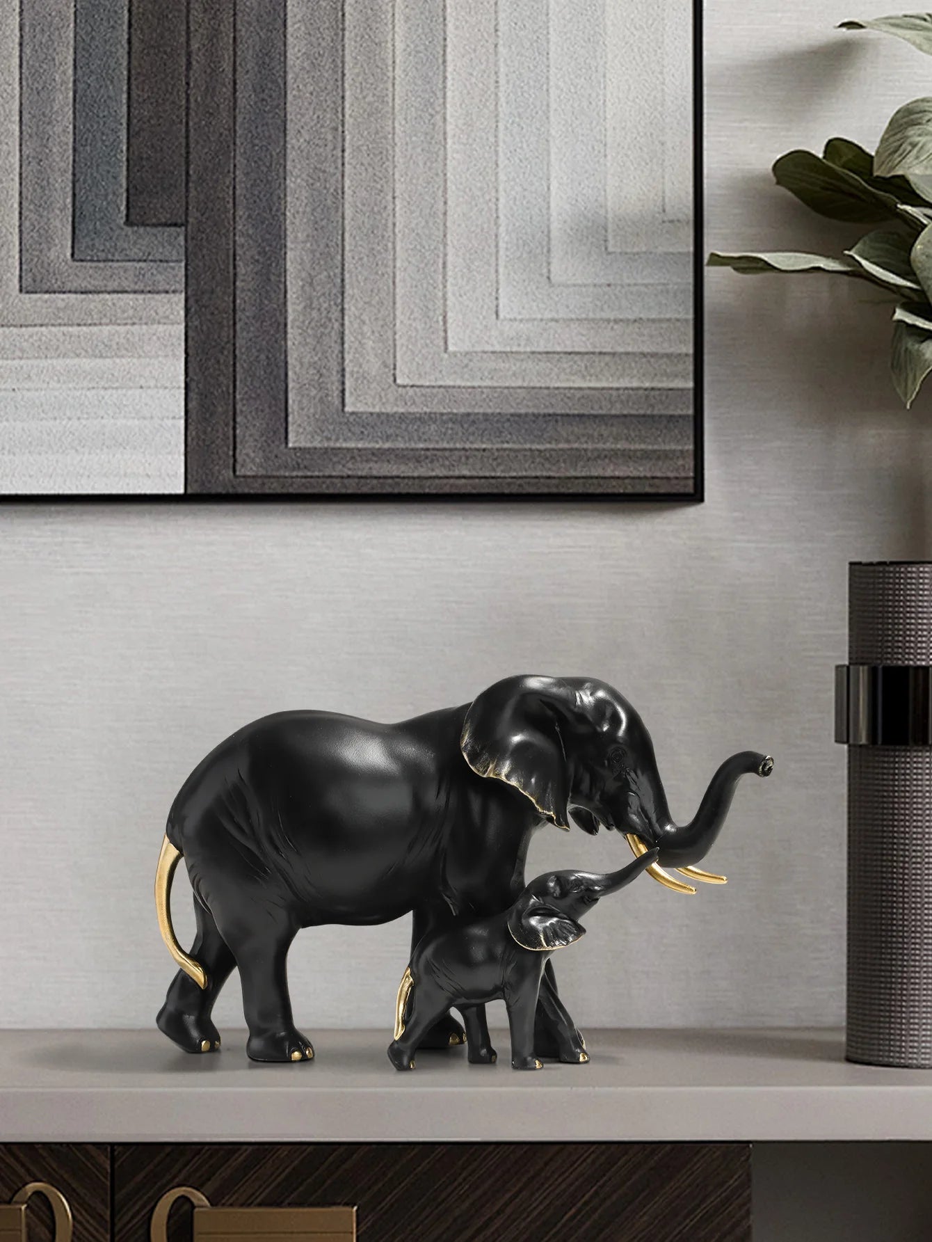 Resin mother-and-child elephant sculpture exquisite handicraft home decor figurine for bedroom living room study desk