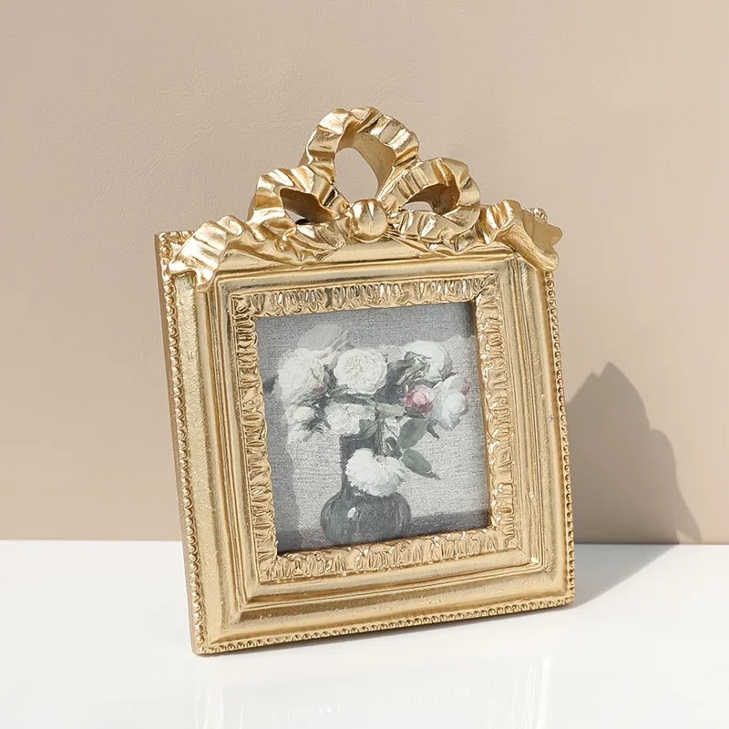 Vintage Photo Frames - Antique Golden Oval Carved Photo Frames for Wedding Home or Office Desktop/Wall Decoration
