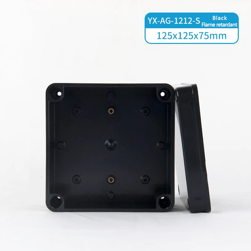Flame-retardant and waterproof junction box for outdoor use with terminals exposed installation for outdoor cables