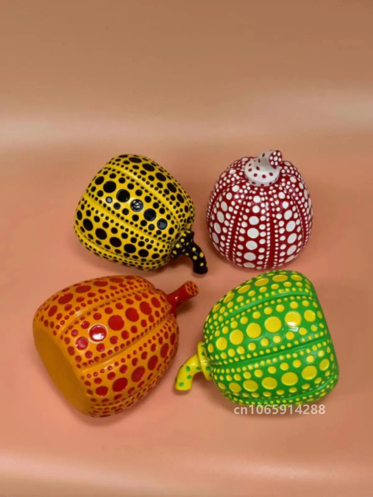 Kusama Yayoi Pumpkin Statue Japanese Art Wave Point Pumpkin Sculpture Morden Resin Crafts Office Home Interior Decor