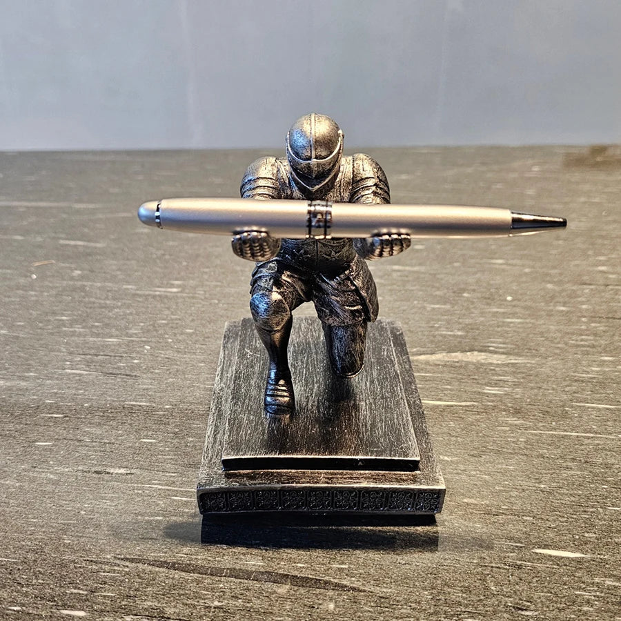 NEW Knight Pen Holder Executive Soldier Figurine Pencil Stand for Office Accessories deco Pen Stand Desk Organizer