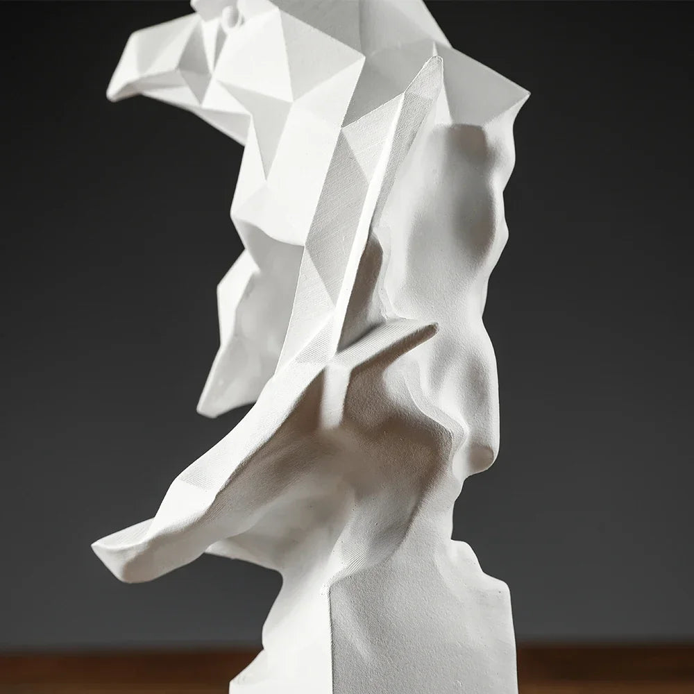 Resin Eagle Statue Bald Eagle Sculpture Modern Art Home/office/hotel Decoration Accessories Desk Statues for Decoration