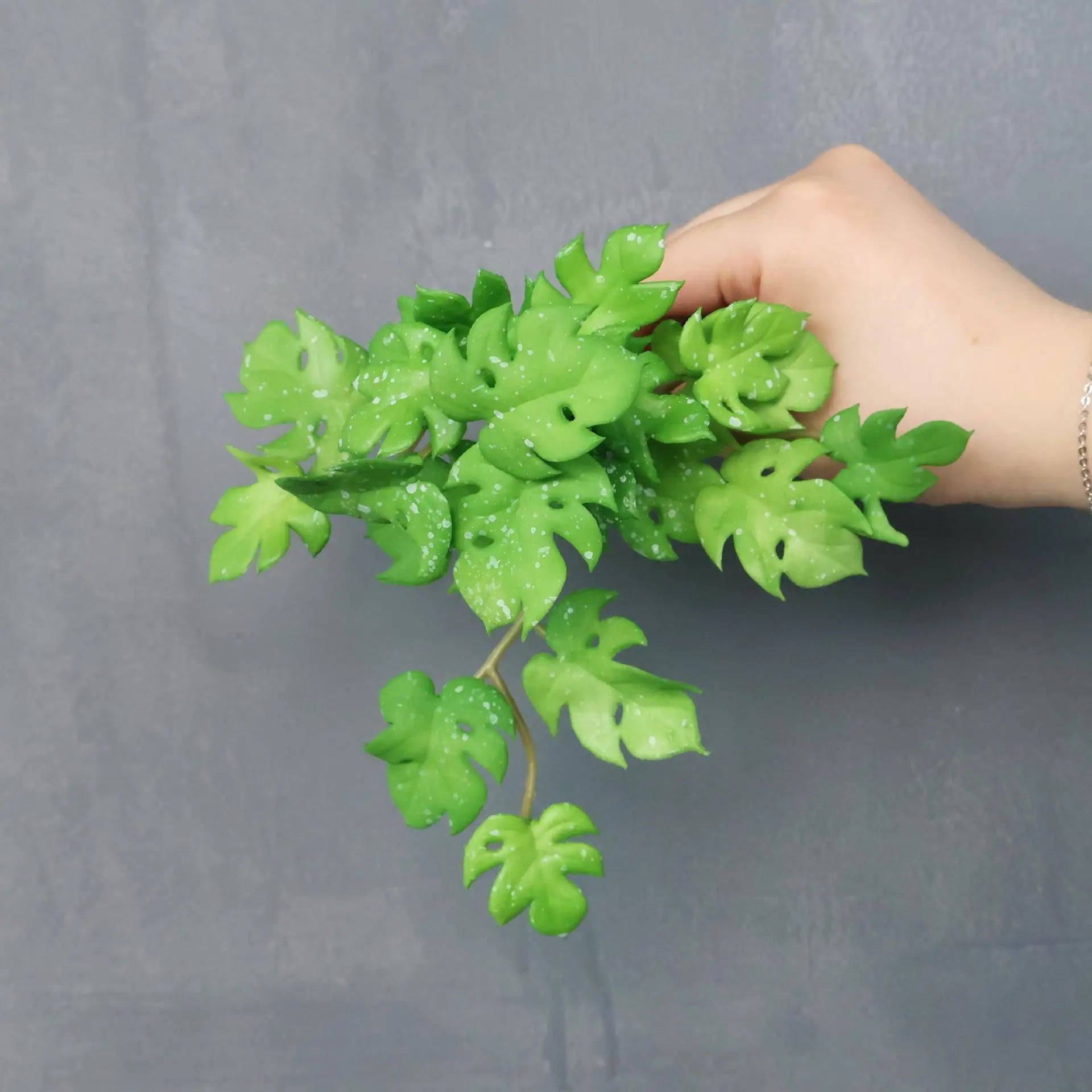 17CM Artificial Plant Mini Bouquets Copper Coin Grass Soft Rubber False Green Plants Wall Hung for Home Office Garden