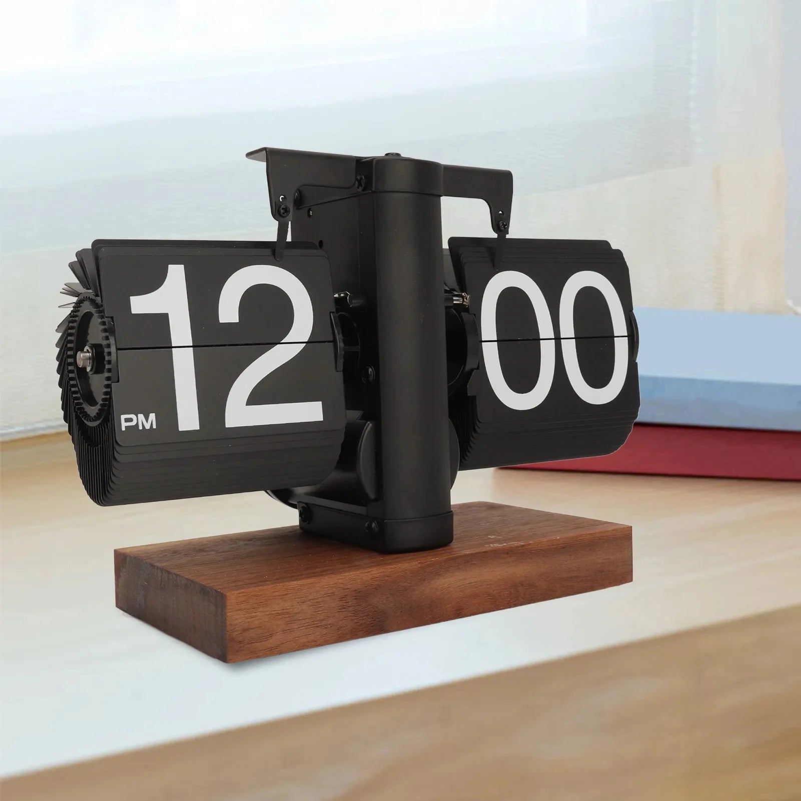 a-flipping-clock-with-page-turning-automatically-for-modern-home-decoration-full-of-sense-of-technology-retro-table-clock-1
