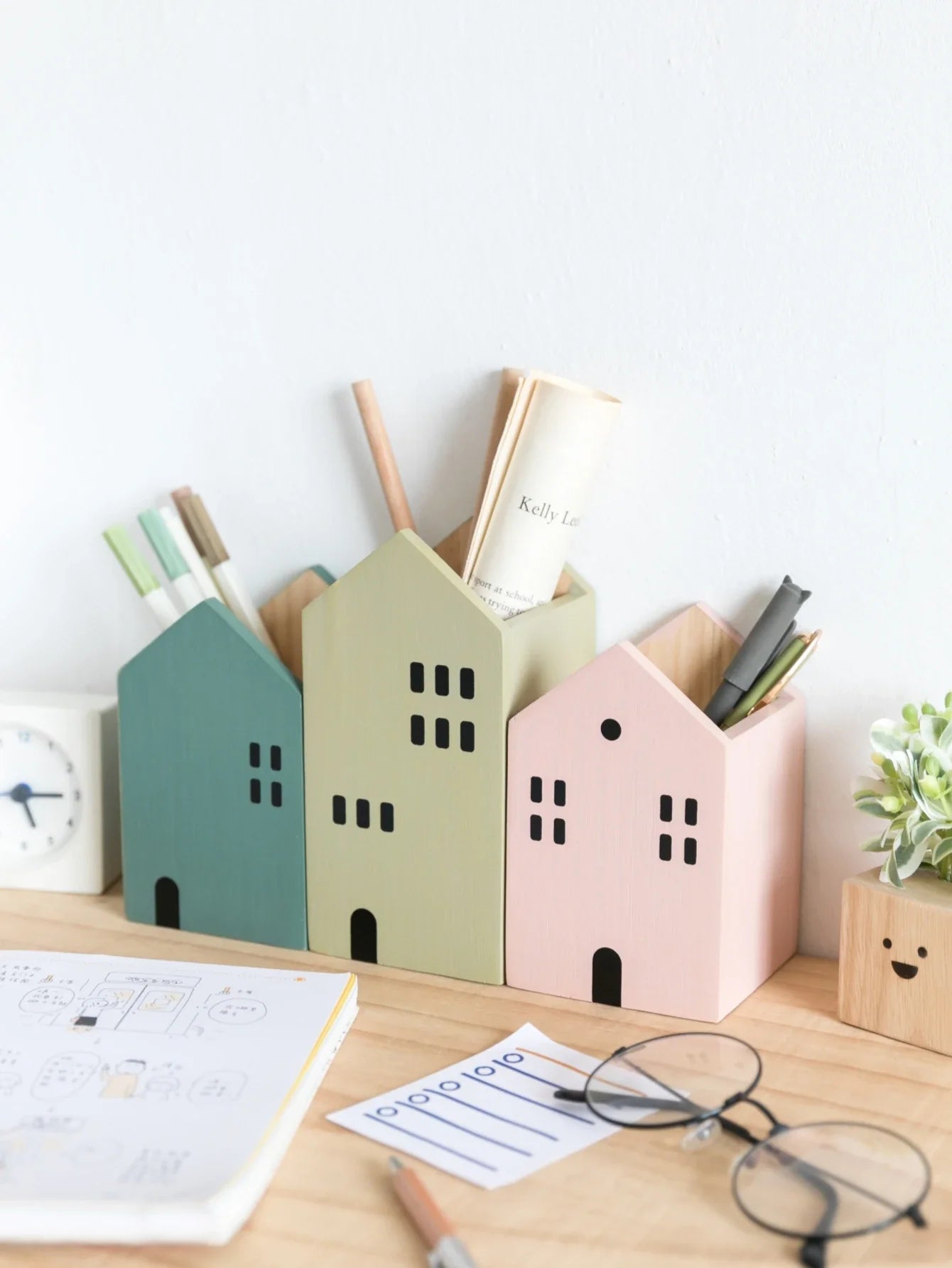 cartoon-house-wooden-pen-holder-pencil-container-makeup-brush-stationery-storage-box-student-office-desktop-storage-organiser
