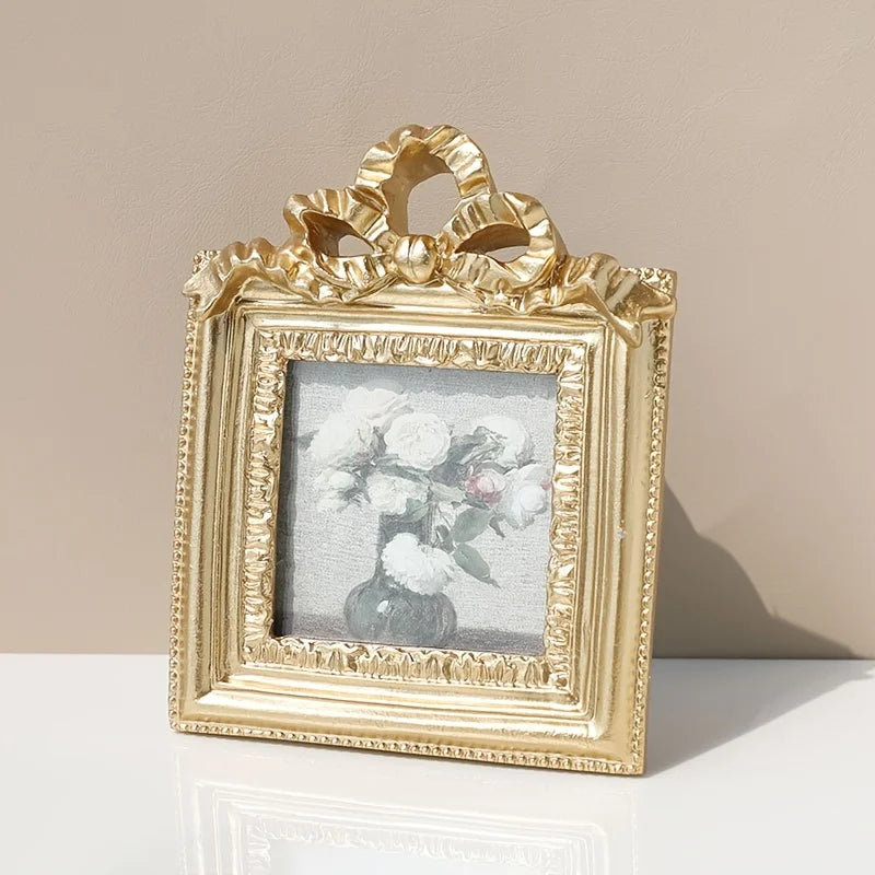 Vintage Photo Frames - Antique Golden Oval Carved Photo Frames for Wedding Home or Office Desktop/Wall Decoration