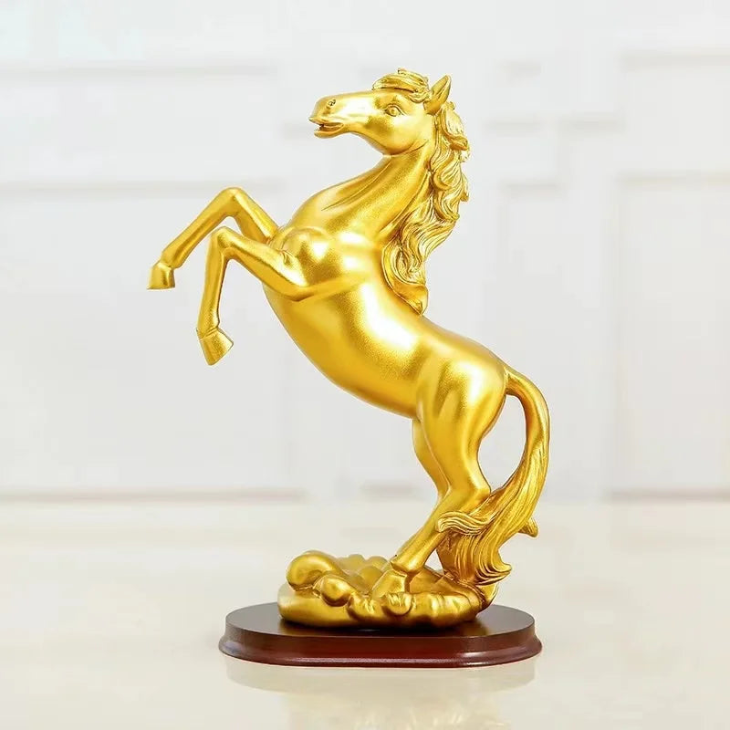 High standing resin statues horse art statues decorate home and office decorations desks bookshelves wine cabinets。